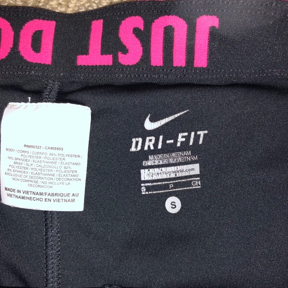 Nike Running Shorts - Picture 2 of 2